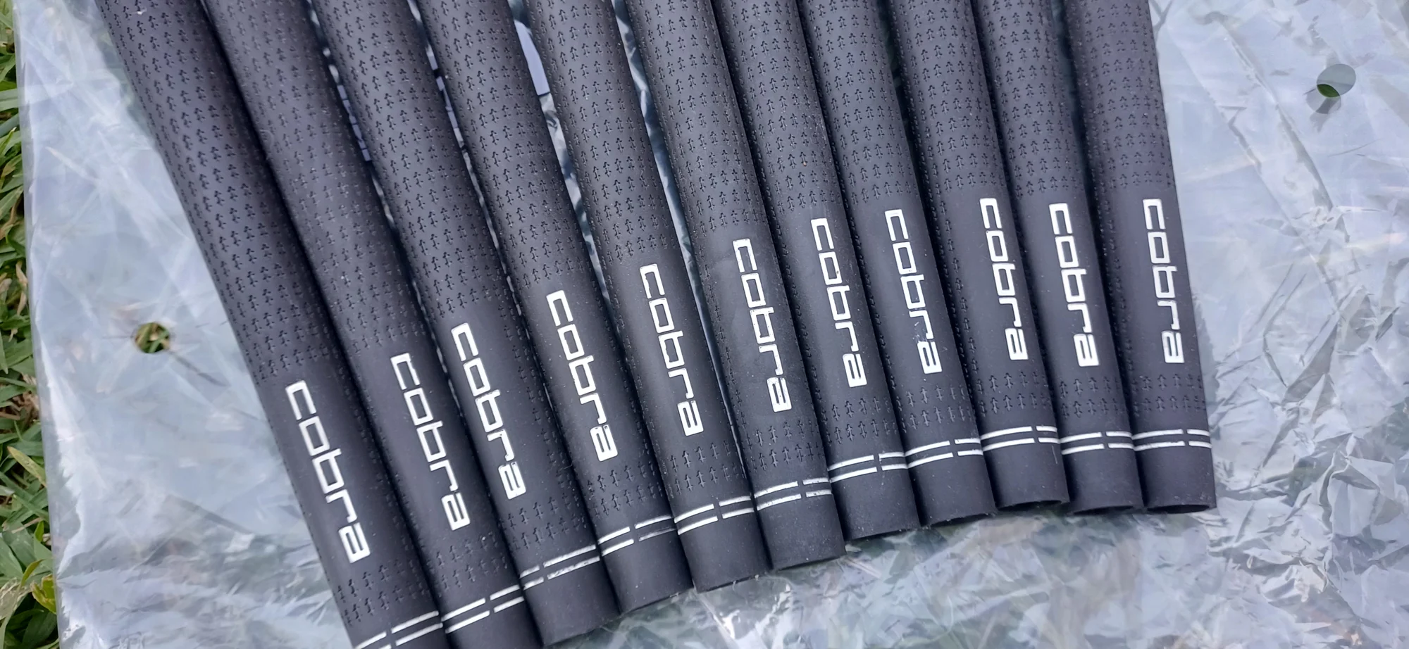 Cobra grips