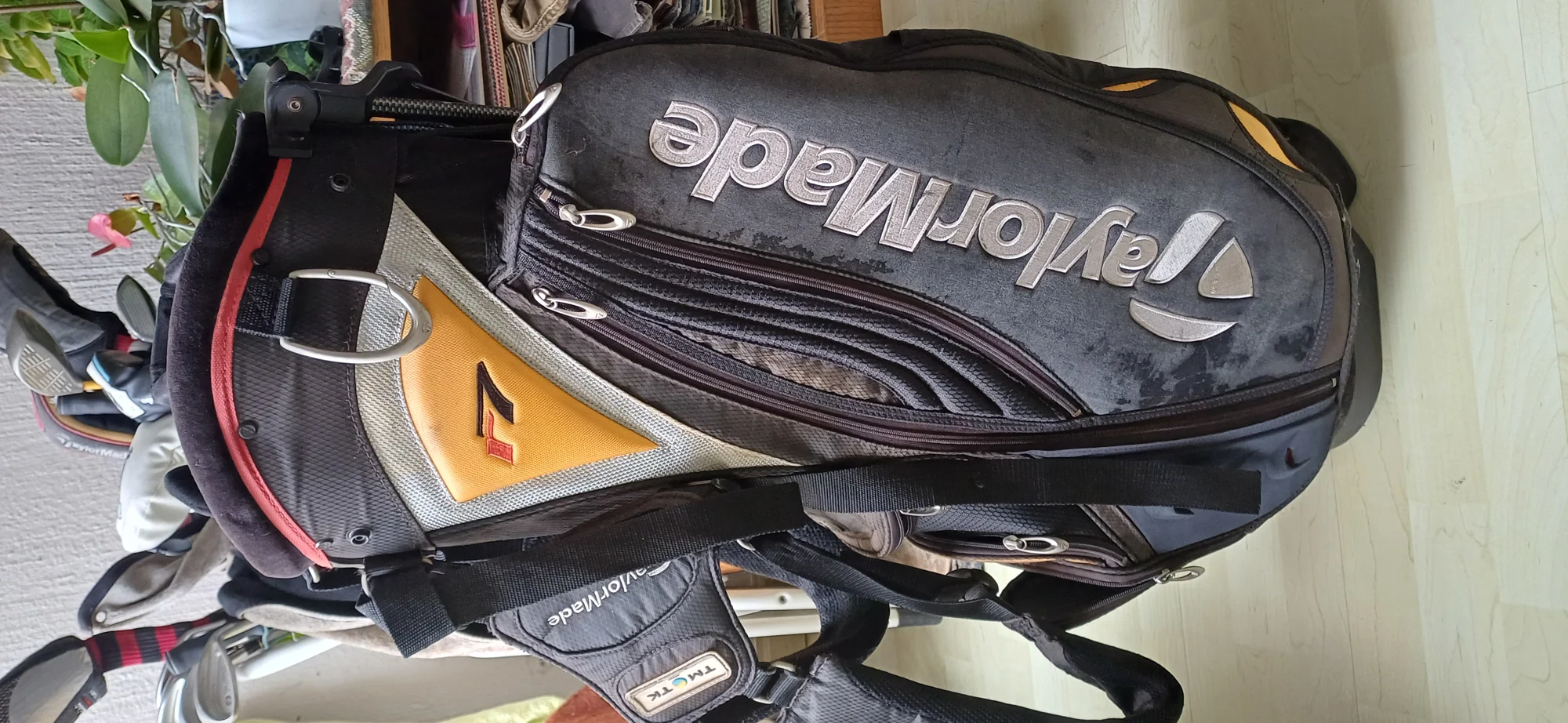 Taylormade r7 stand bag
