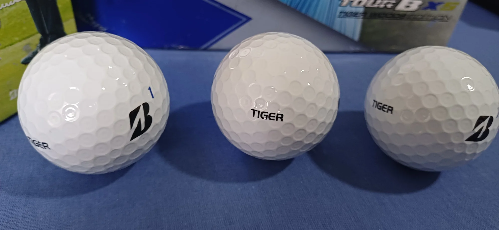 Bridgestone Tiger Tour B XS golf balls