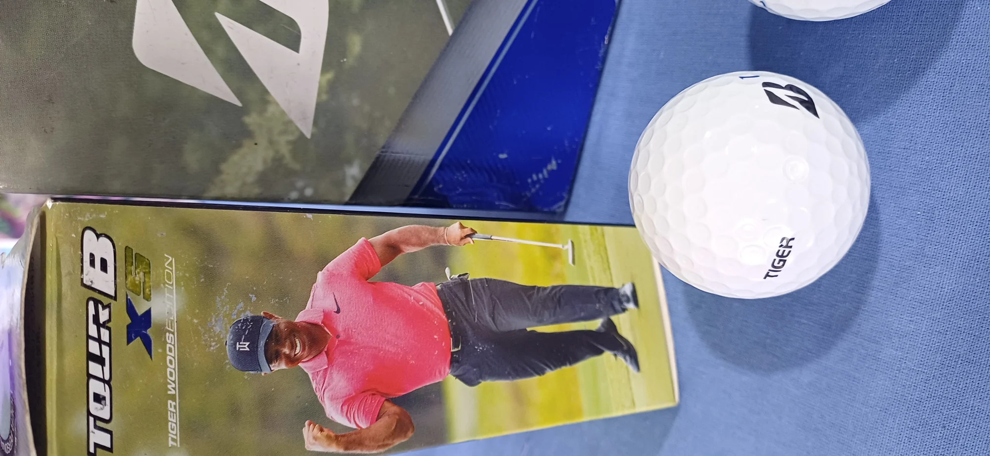 Bridgestone Tiger Tour B XS golf balls